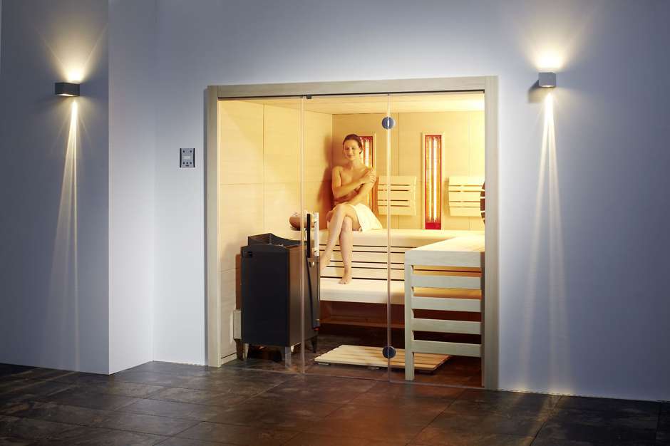 Wohlige Wärme für daheim - Wellnesstrends: Von Infrarotkabinen bis zur privaten Soletherme. Foto: djd/TopaTeam/infraworld