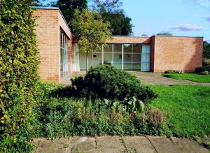 Mies van der Rohe Haus Berlin. Quelle: Wikipedia; Manfred Brückels.
