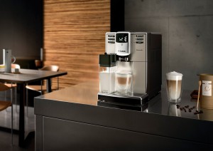Wenig Reinigung, viel Genuss: Die neue Saeco Incanto mit AquaClean Filter vereint exzellente Kaffeequalität und elegantes Design Bild: Philips