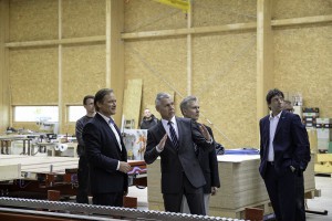 Besichtung der neuen Produktionshalle von Max - Haus durch Herrn Dr. Ulrich Müller (Präsident der IHK Ostbrandenburg)