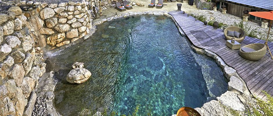 Erlaubt ist, was gefällt: Bei Gestaltung und Design des eigenen Pools sind kaum Grenzen gesetzt. Profi-Fachbetriebe beraten zu allen Möglichkeiten. Foto: djd/Bundesverband Schwimmbad & Wellness e.V. Erlaubt ist, was gefällt: Bei Gestaltung und Design des eigenen Pools sind kaum Grenzen gesetzt. Profi-Fachbetriebe beraten zu allen Möglichkeiten. Foto: djd/Bundesverband Schwimmbad & Wellness e.V.