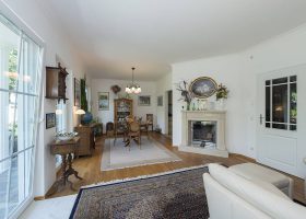 Bau- GmbH Roth: Stadtvilla mit Stil – Jetzt auf www.immobilien-journal.de