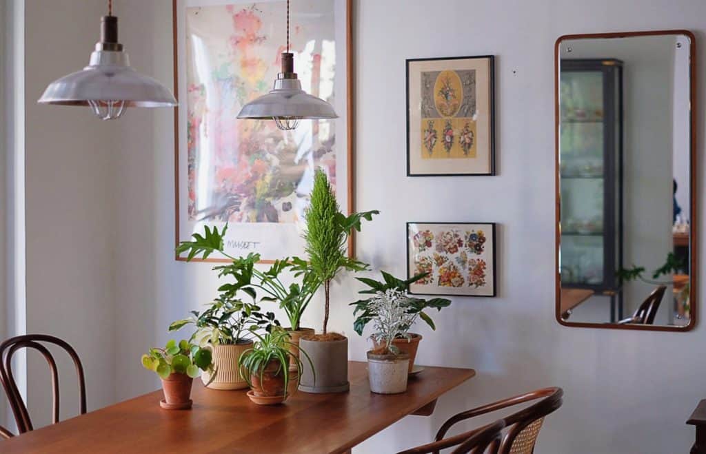 Lampen und Bilder für die Esszimmer Gestaltung