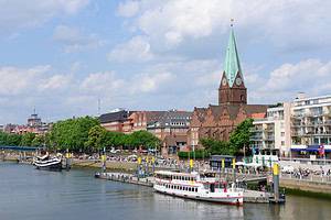 Stadtbild entlang der Weser in Bremen